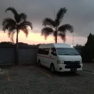 Tempat Rental Mobil Pasar Rebo Murah, Tarif Sewa 300K
