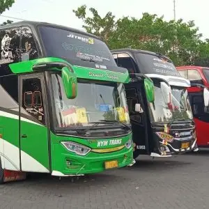 Bus dari Surabaya ke Bandung - Photo by Wikipedia