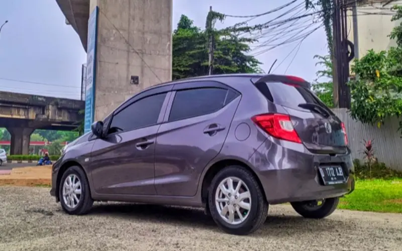 rental mobil jatiuwung