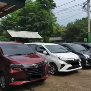 rental mobil turen