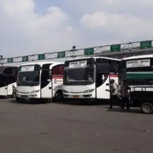 Bus Bandung Bekasi - Photo by beritatrans