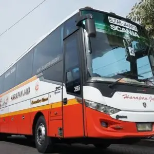 bus jakarta blitar