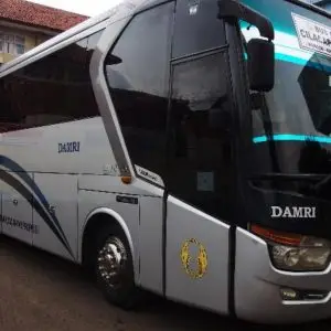 bus jakarta cilacap